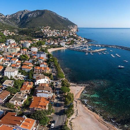 Yellowhouse Apartment Cala Gonone Exterior foto