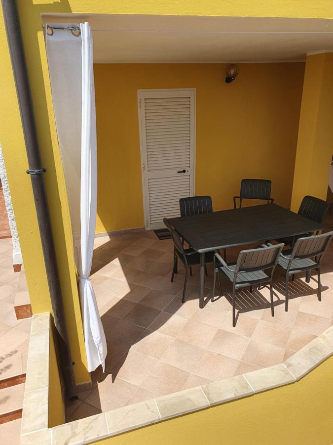 Yellowhouse Apartment Cala Gonone Exterior foto