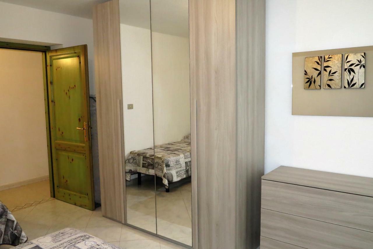 Yellowhouse Apartment Cala Gonone Exterior foto